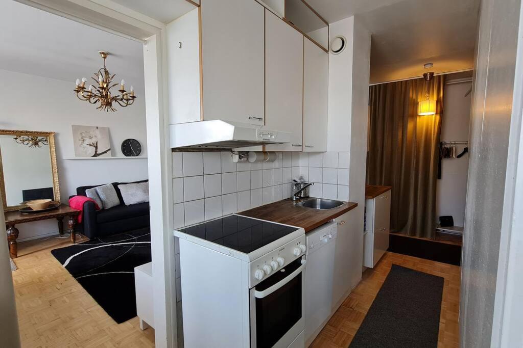 Scandinavian 2-Rooms Apartment City Center 헬싱키 외부 사진